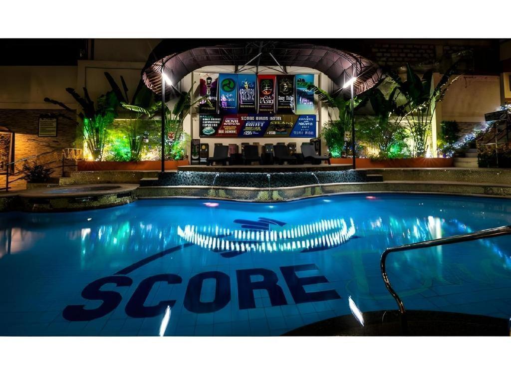 Score Birds Hotel Angeles Eksteriør bilde